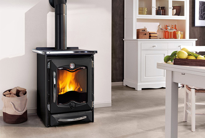 Печь-камин La Nordica Termo Cucinotta D.S.A черная